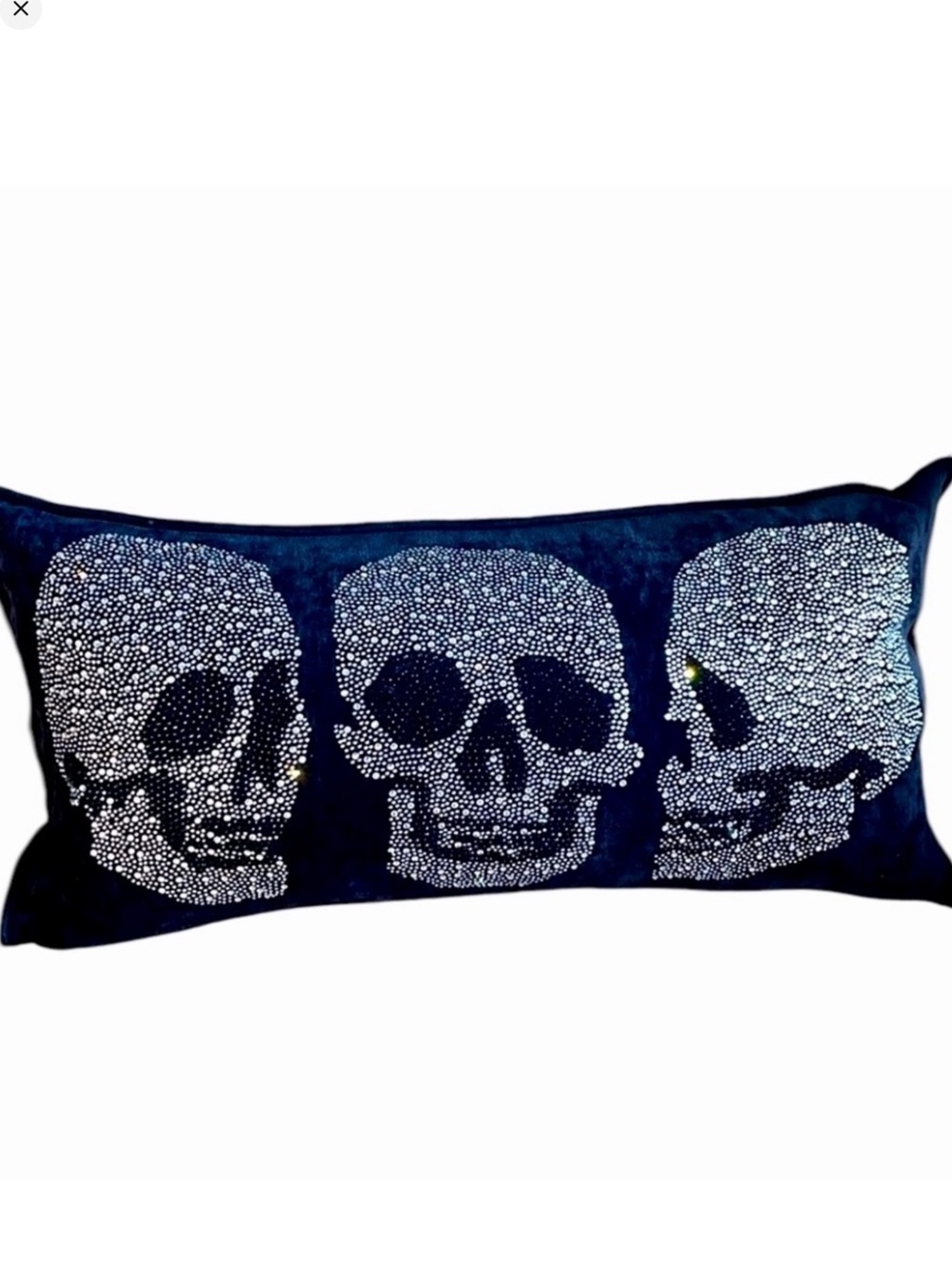 🎉HP🎉💀Gorgeous Skull Accent Pillow 💀Sparkling beaded design! NWT!